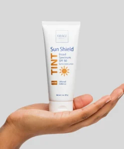 Sun_Shield_Tint_Warm_In_Hand_1260x1260_72dpi_1920x